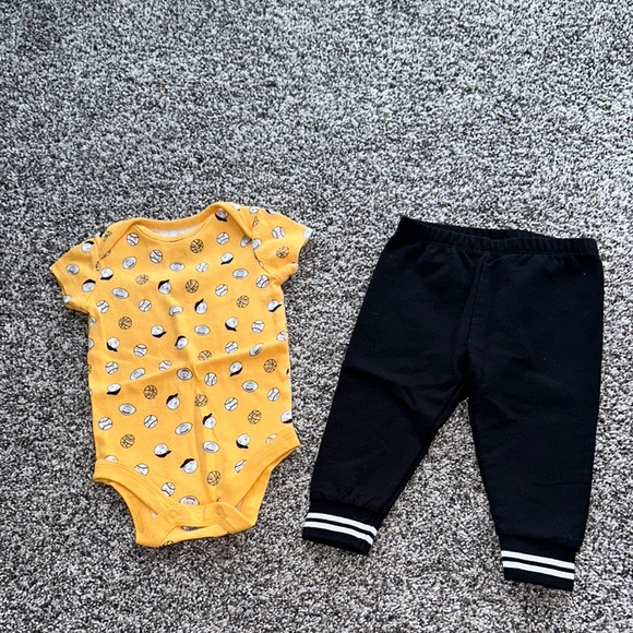 Bright Yellow Bodysuit with Short Sleeves and Leaf Pattern - Picture 1 of 8